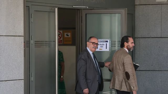 El exabogado de Ábalos declara que Leire Díez quiso pagarle a través de una sociedad