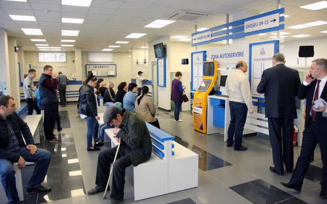 Mai multe oficii pentru înmatricularea vehiculelor, deschise în Chișinău și Rezina