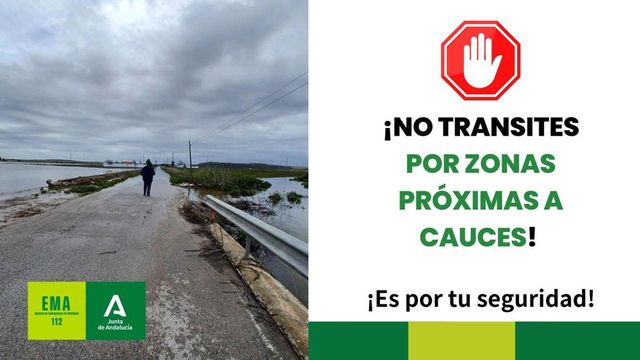 Buscan a un motorista desaparecido tras ser arrastrado al cruzar un río en Íllora