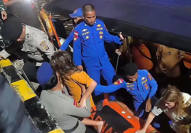 La niña de 7 años que sobrevivió al naufragio en Indonesia ya está de vuelta en España