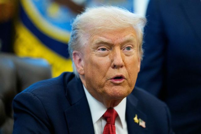 Mesajul lui Trump de sărbători: Crăciun fericit tuturor, inclusiv gunoaielor din stânga radicală