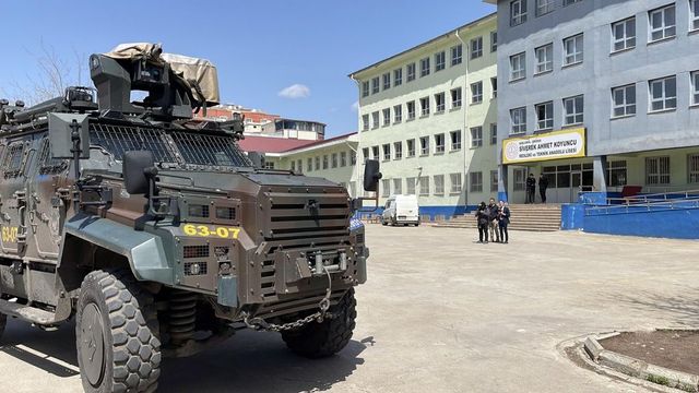 Нова стрелба в училище в Югоизточна Турция завърши с четири жертви