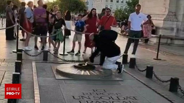 Franța a retras permisul de ședere unui marocan care a aprins o țigară de la flacăra Monumentului Soldatului Necunoscut din Paris