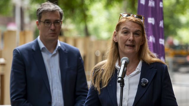 Átadták az Ecseri úti metróállomás fölötti felújított területet