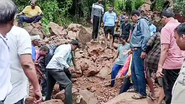 7 of family die in fort wall collapse