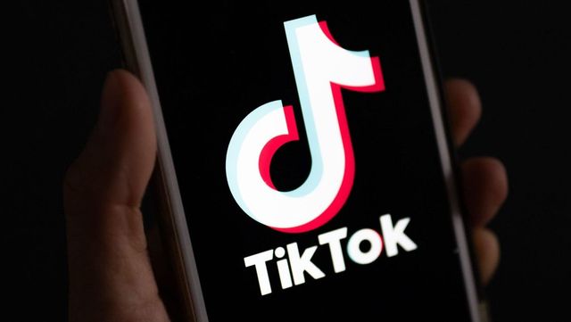 Un bărbat și-a ucis fiica de 16 ani pentru că aceasta a refuzat să-și șteargă contul de TikTok