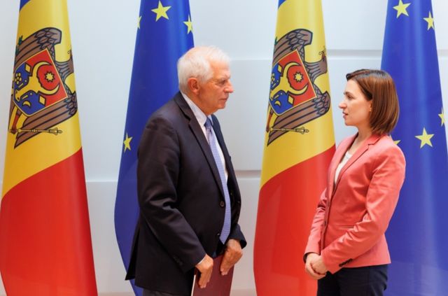 Maia Sandu l-a decorat pe fostul vicepreședinte al Comisiei Europene, Josep Borrell, cu Ordinul de Onoare