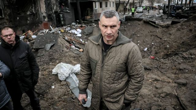 Klicsko arra szólított fel mindenkit, hogy aki tudja, hagyja el Kijevet