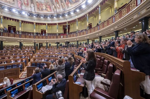 Junts se abre a que la nueva propuesta para regular los alquileres de temporada supere el primer trámite