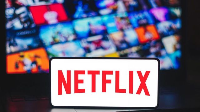 George Simion le cere românilor să își anuleze abonamentul la Netflix