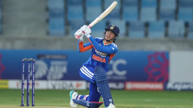 India storm into semis after Smriti Mandhana's record night