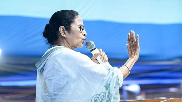 BSF helping infiltrators enter West Bengal, claims Mamata Banerjee