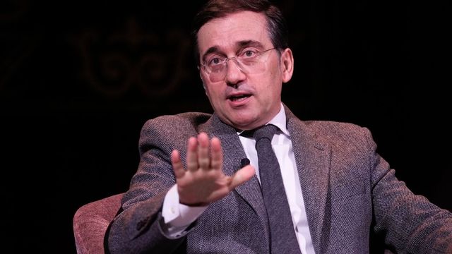 Albares convoca al embajador de Irán para trasladar su «repulsa» por la represión popular en su país