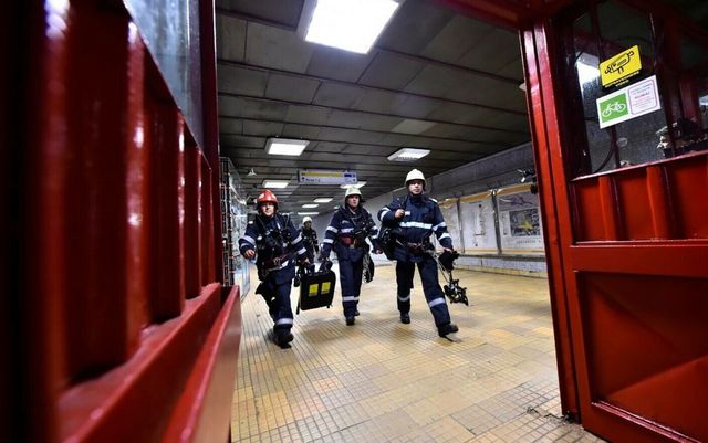 Fum la metrou! Pompierii fac verificări după ce un apel la 112 a reclamat probleme la stația Constantin Brâncoveanu