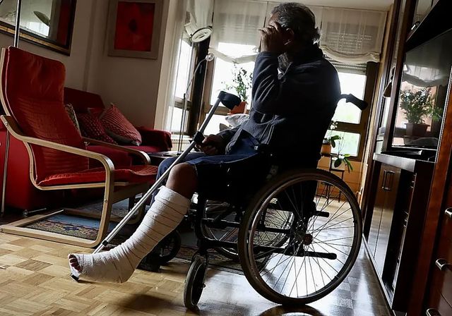 Dos jóvenes apalean «sin motivo» a un hombre de 75 años en Valladolid