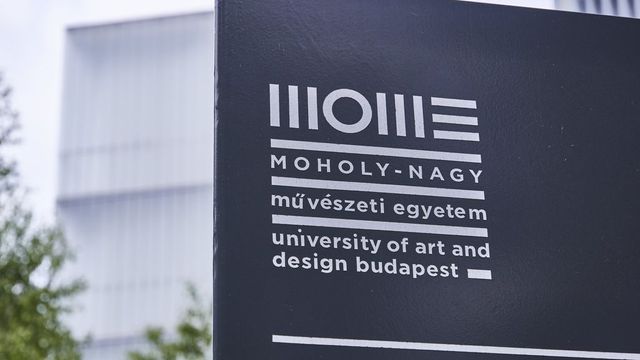 Lemondott az elsőként modellt váltó MOME kuratóriuma és felügyelőbizottsága