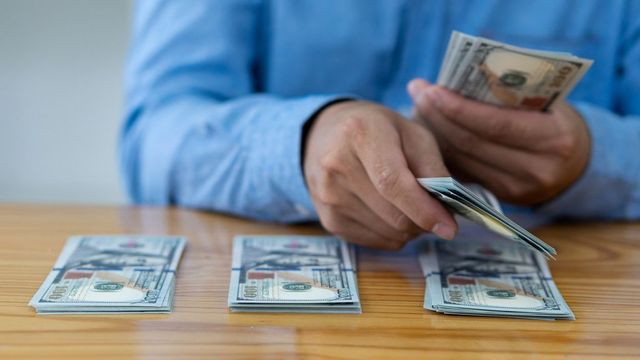 Sindicatele cer majorarea salariului minim pînă la 8050 de lei