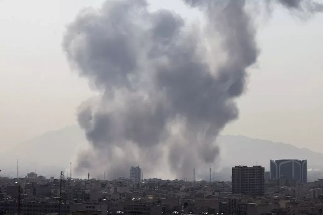 Israelul a atacat Iranul cu ajutorul Statelor Unite. Liderul suprem Ali Khamenei a fost dus într-un loc sigur