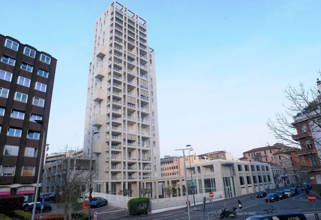 Milano, otto a processo per abuso edilizio nella costruzione della Torre Milano