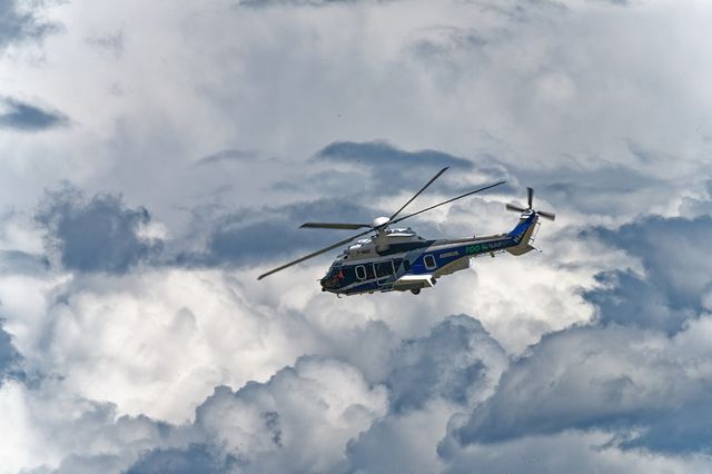Primul zbor cu un elicopter alimentat exclusiv cu combustibil sustenabil pentru aviație