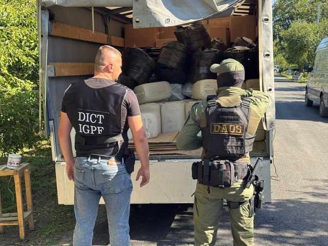 Schemă de contrabandă cu țigări și alcool de peste 2,5 milioane de lei, deconspirată de polițiștii de frontieră