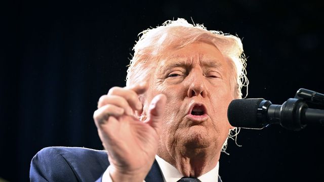 Тръмп отново се прави на спасител: Отваря Стратегическия петролен резерв