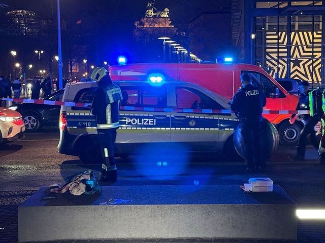 Berlino, attacco con coltello al memoriale della Shoah: un ferito grave