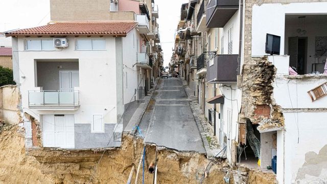 ++ Niscemi, Musumeci 'proporrò in Cdm un'indagine amministrativa' ++