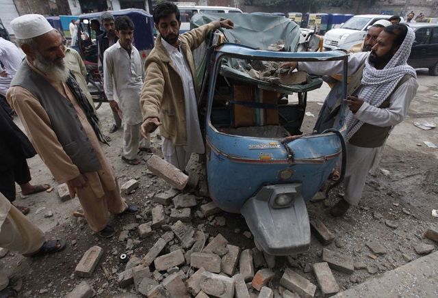 Sute de morți după ce în Afganistan s-a produs un cutremur