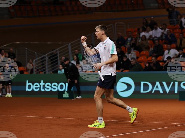 Бивша №38 в света спря Каратанчева в Мексико