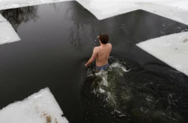 Recomandările salvatorilor la ritualul de scufundare de Botezul Domnului