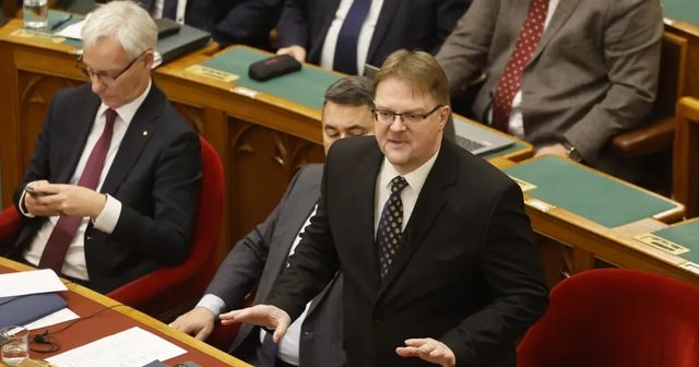 Munkát keres a kegyelmi ügy szereplője, Répássy Róbert