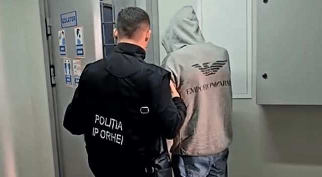 Droguri în valoare de jumătate de milion de lei, ridicate de polițiștii din Orhei. Două persoane din Bălți, reținute