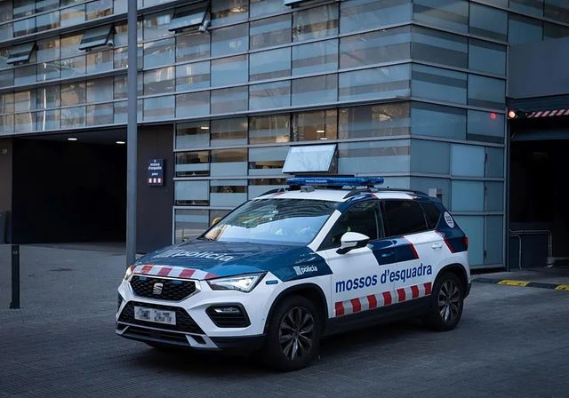 Una niña de 10 años resulta herida en un tiroteo entre clanes en Badalona