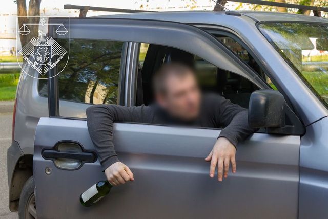 Tânăr condamnat la închisoare pentru furt și conducere în stare de ebrietate în Chișinău