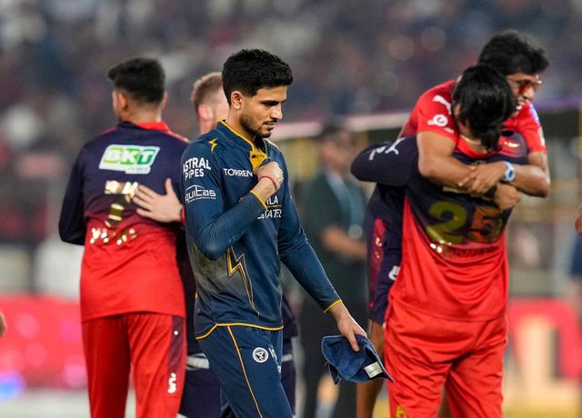 Gujarat Titans players, staff evacuated from team bus after short circuit causes breakdown