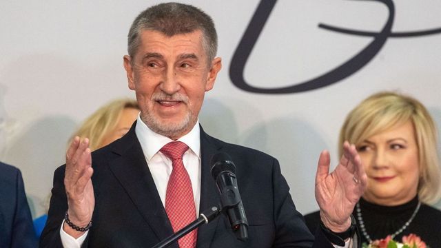 Nagyot nyert a regionális önkormányzati és szenátusi választáson Csehországban Andrej Babis pártja