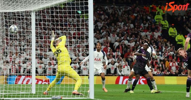 Slavia podlehla v Lize mistrů Tottenhamu a vzdálil se jí postup