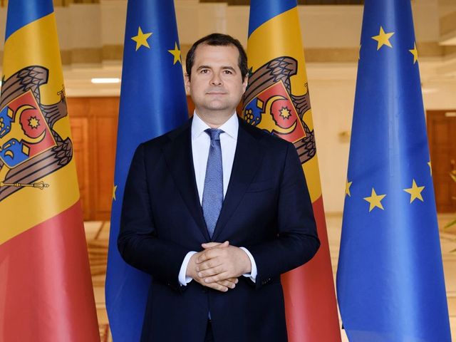 Opoziția îi cere lui Vasile Tofan programul de guvernare și lista miniștrilor