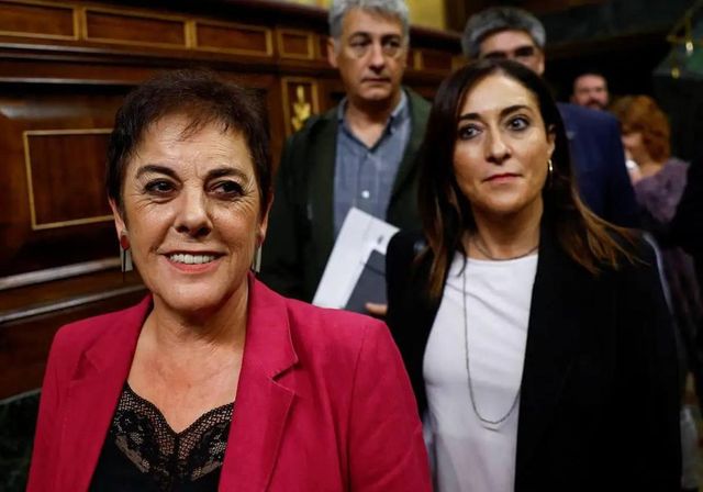 EH Bildu avisa a Sánchez de que su apoyo no es un “cheque en blanco” y le exige más avances