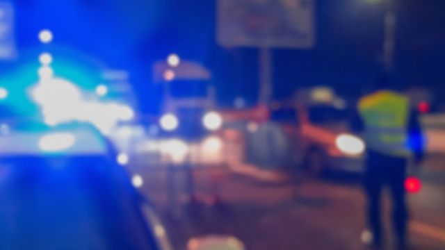 Шофьор избяга след гонка и катастрофа в Бургас, в колата му откриха нелегални мигранти