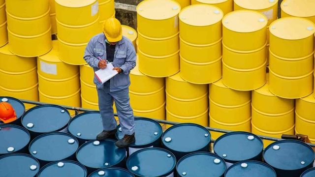 Il prezzo petrolio sale, Borse europee in rosso dopo l'impasse dei negoziati Usa-Iran