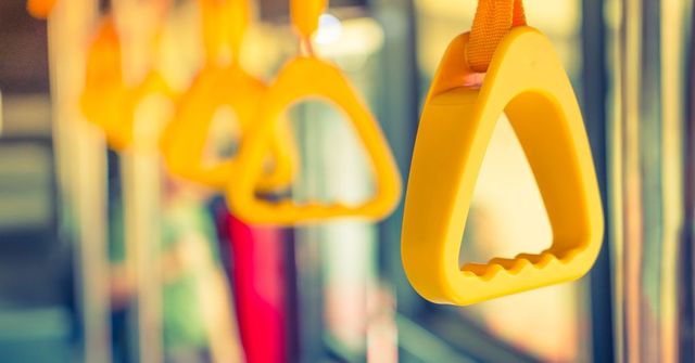 Megszűnnek a félhavi Budapest-bérletek péntektől – közölte a BKK