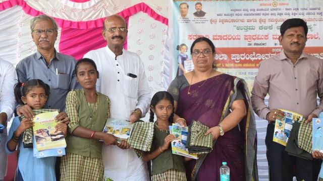 Students welcomed with sweets as schools reopen in Yadgir