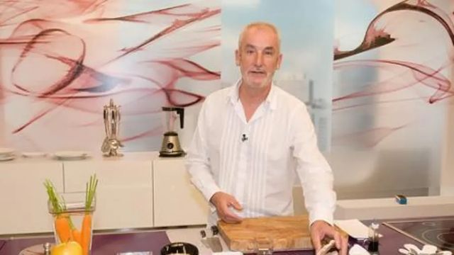 Muere Txumari Alfaro, el presentador de 'La botica de la abuela'