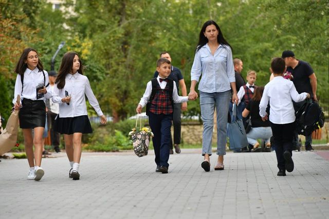 Ce lecție specială îi așteaptă pe toți elevii din Moldova în prima zi de școală