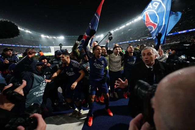 PSG revine spectaculos și învinge Manchester City cu 4-2 în Liga Campionilor