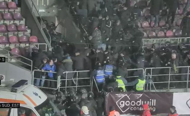 Lider al galeriei Petrolul, vizat într-un dosar după violențele de la meciul cu Rapid