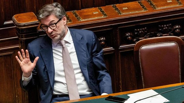 Patto di stabilità, spunta la richiesta per la sospensione: la maggioranza cambia la risoluzione sul Dfp