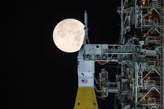 La NASA pospone hasta marzo el viaje de astronautas a la Luna por fugas de combustible en el cohete